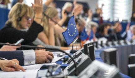 FT: члены ЕС хотят лишить Венгрию права голоса ради Украины