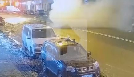 Момент обрушения дома в центре Петербурга попал на видео
