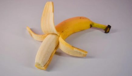 Правда ли, что банан помогает при псориазе: однозначный ответ дерматолога