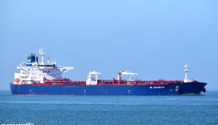 Запад загоняет российскую нефть в танкеры ЕС: Вашингтон и Лондон бьют по серому флоту