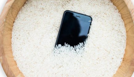 Утопил айфон: как высушить, что делает если в iphone попала вода