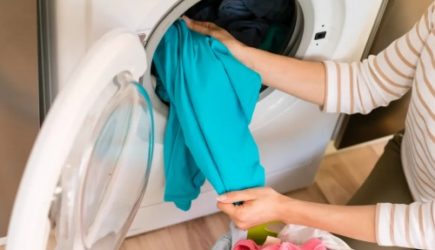 Перестаньте так делать: почему нельзя стирать одежду при 40 ℃