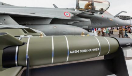 «Это серьезное оружие». Российские военные впервые сбили французскую авиабомбу Hammer