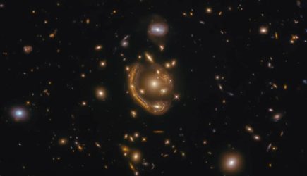 Решена загадка одной из самых далеких галактик