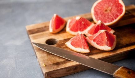 Сердечникам и диабетикам посоветовали добавить в рацион один фрукт