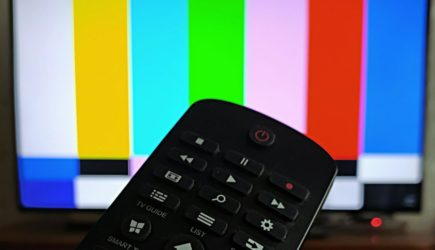 Рыдает вся страна: Первый канал меняет сетку вещания из-за страшной трагедии