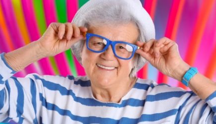 Жить долго и в светлой памяти легко: ученые выяснили, как избежать деменции