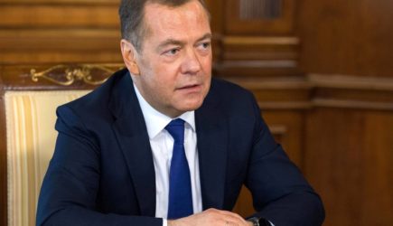 Медведев оценил предложенный Путиным ответ «Пиндостану» и «слюнявым псам» из ЕС