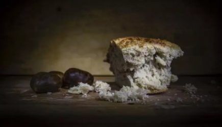 Что будет, если съесть немного заплесневелый хлеб: опасности и последствия