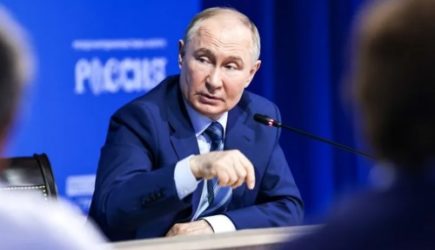 Путин помешал банкам навязывать россиянам кредиты