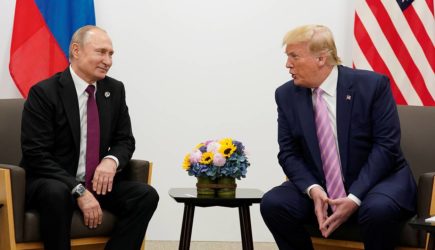 Путин и Трамп договорились немедленно начать переговоры по Украине