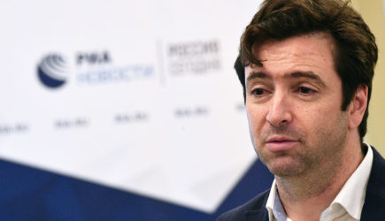«Москва близка по духу»: испанский дирижер Оливер Диаз признался в любви к России