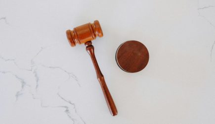 Мигранту, надругавшемуся над дочерью участника СВО, ужесточили приговор