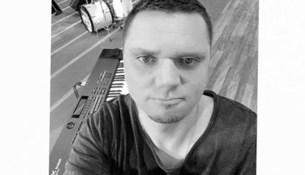 Скончался клавишник группы певицы МакSим Дмитрий Иванов