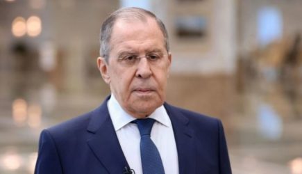 Захарова разоблачила небылицы экс-главы МИД Британии о «рычащем агрессоре» Лаврове