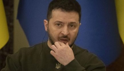 Переговоры и разговоры: если так дальше пойдет, то Зеленского кокнут свои