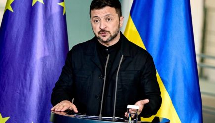 Зеленский покинул Украину