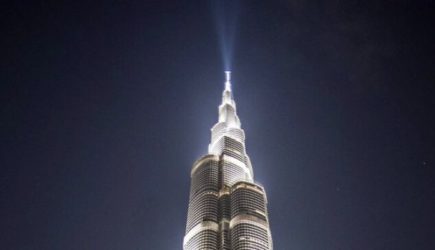 Взял и подарил: Зеленский купил матери на день рождения апартаменты за $ 3,2 млн