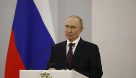 Путин сообщил, когда завершится формирование Московского и Ленинградского военных округов