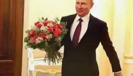 Путину предложили стать крестным отцом