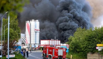 В Польше за два дня горели два завода — винят «русских агентов»