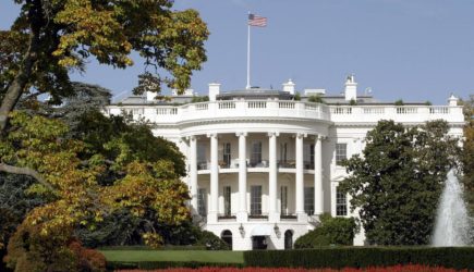 Белый дом опроверг новость о призывах Трампа бить по Москве