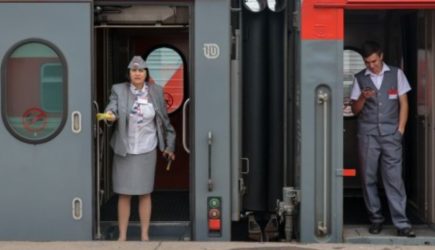 Признания проводницы РЖД: в плацкарте охи-вздохи, и каждый рейс у пассажиров что-нибудь пропадает