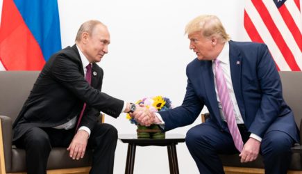 Российский президент дважды за сутки унизил Трампа: в Китае восторг