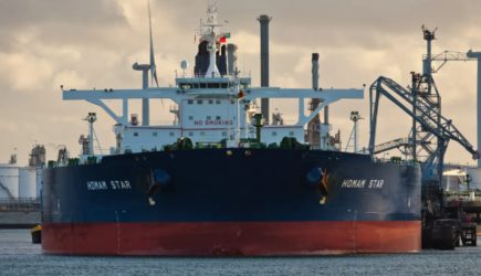 Китайские НПЗ бьют по американской нефти: ее становится нерентабельно возить в Азию