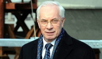 США готовят к реализации план отстранения Зеленского от власти на Украине — Азаров
