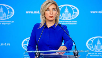 «С руки ели»: Захарова раскрыла махинации сбежавших из России журналистов