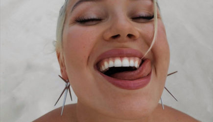 Помните её? А теперь посмотрите на нее в купальнике (фото)