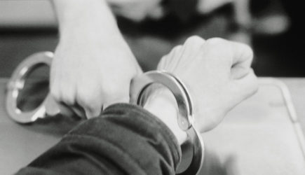 В Туле арестовали мужчину, который напал с ножом на родителей бывшей девушки