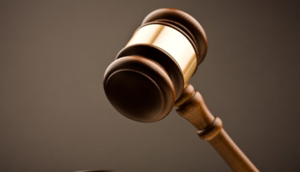 Зарезавшей мужа при защите сына свердловчанке вынесли приговор