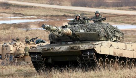 В Германии захотели перебросить сотни тысяч военных НАТО на восток