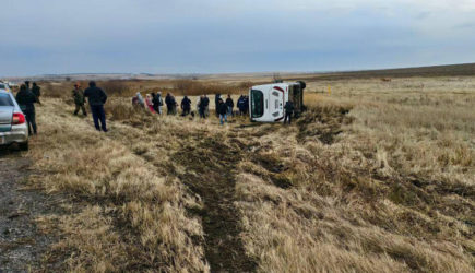Автобус с детской футбольной командой съехал в кювет, четыре человека пострадали