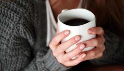 Кардиолог назвала опасные последствия употребления нескольких чашек кофе в день
