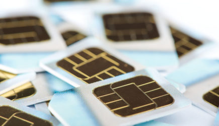 «Ъ»: операторам связи могут запретить закупку иностранных сим-карт с 2026 года