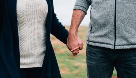 Эксперты выяснили предпочтения россиян старше 55 лет при выборе партнера