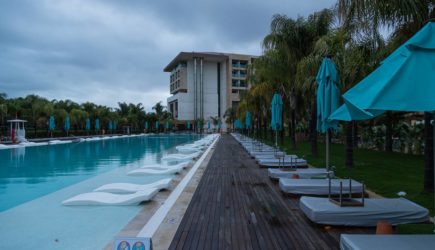 На территории турецкого курорта произошло землетрясение