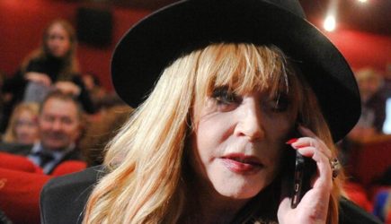 Бородин заявил, что намерен лишить Пугачеву звания народной артистки СССР в суде