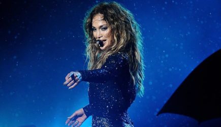 СМИ: Дженнифер Лопес намерена начать 2026-й год с пластических операций