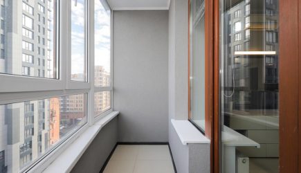 Москвичка нашла на балконе сумку с 100 миллионами рублей