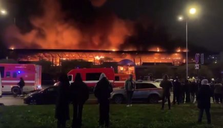 В Петербурге сгорел Правобережный рынок