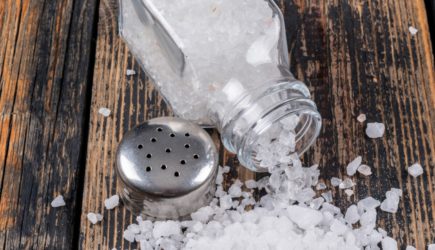 Почему 12 января опасно брать соль у соседей и поднимать вещи на перекрестке