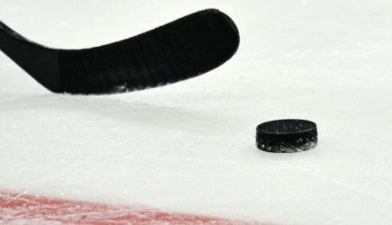 Скончался легендарный хоккейный вратарь