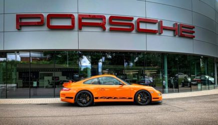 Porsche и BMW перестали заводиться в России