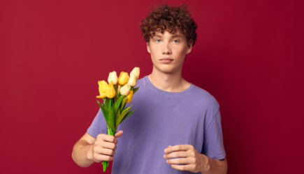 Психолог назвал причины мужской инфантильности