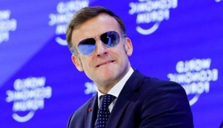 Макрон: Мы переходим к &laquo;миру без правил&raquo;