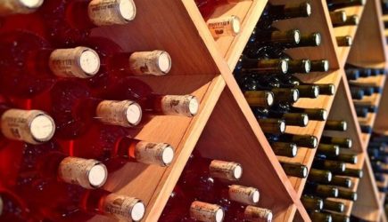 В России массово закрываются алкомаркеты